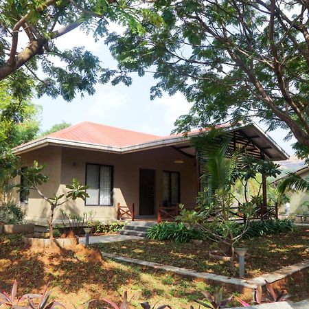 E&G Green Courts Resort At Koroli Hill Station Nashik Exteriör bild