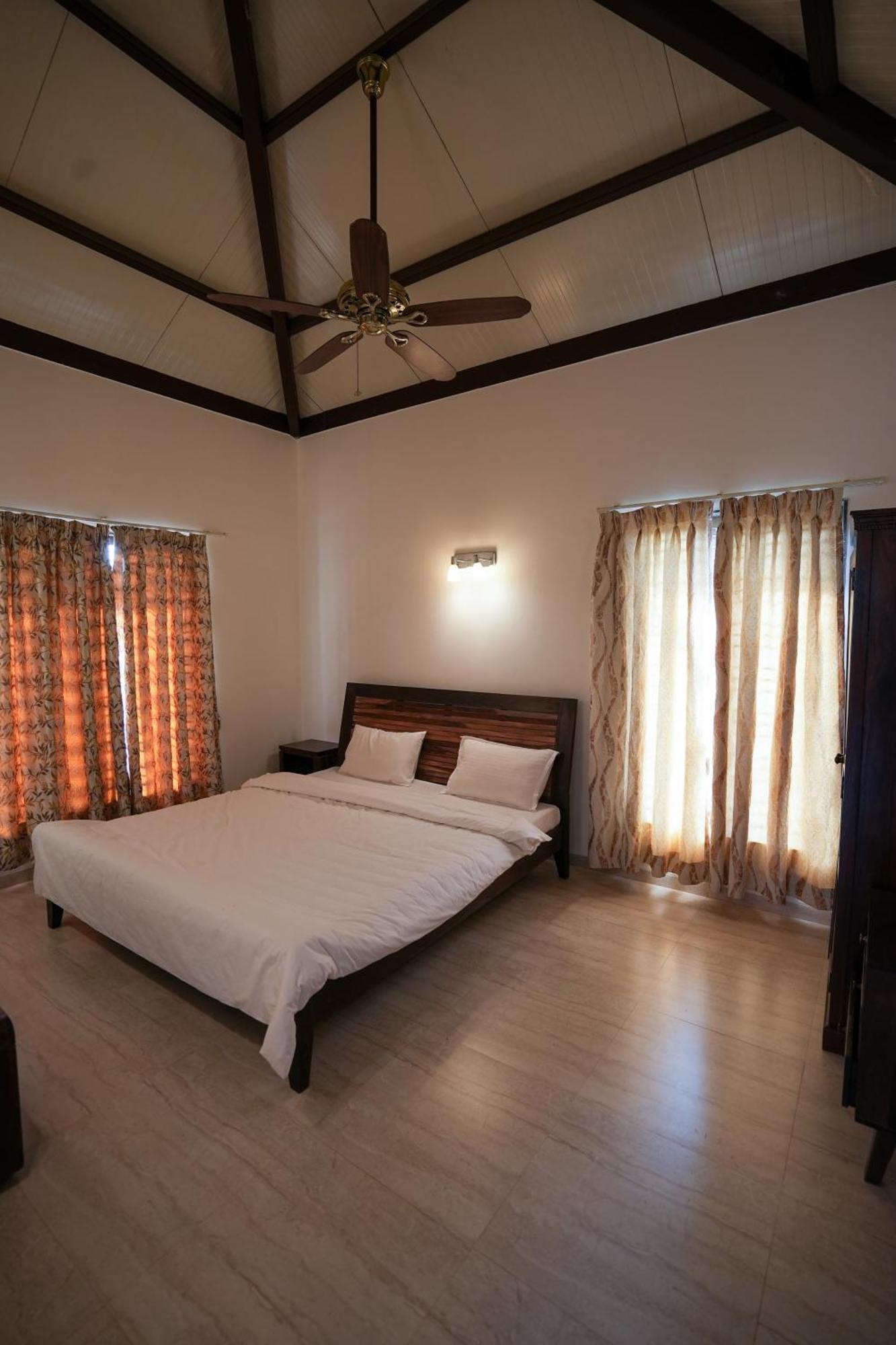 E&G Green Courts Resort At Koroli Hill Station Nashik Exteriör bild