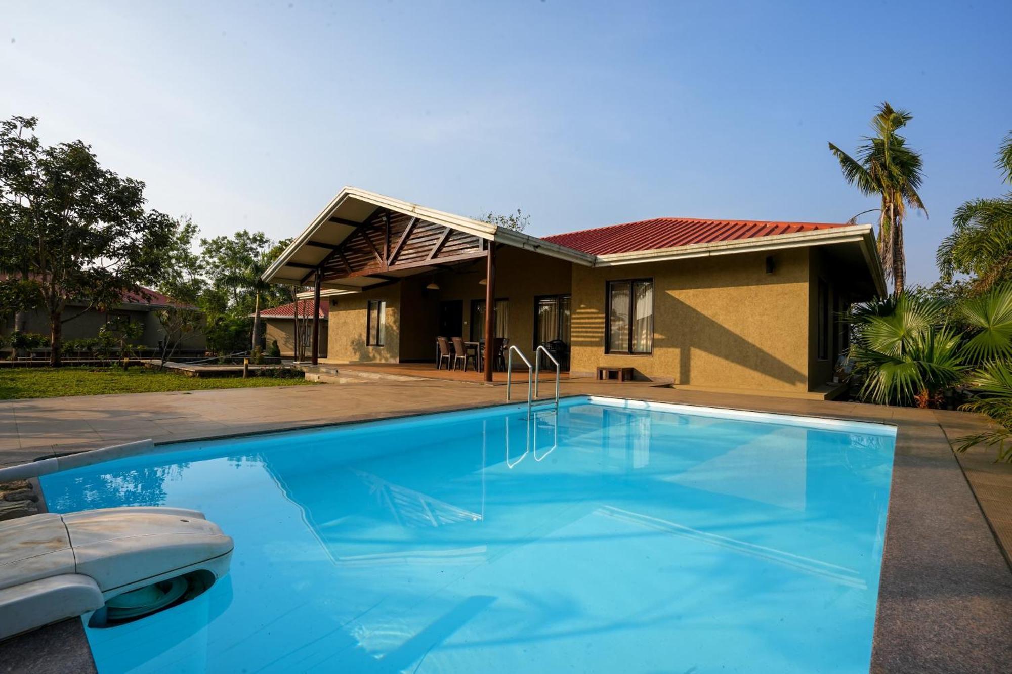 E&G Green Courts Resort At Koroli Hill Station Nashik Exteriör bild