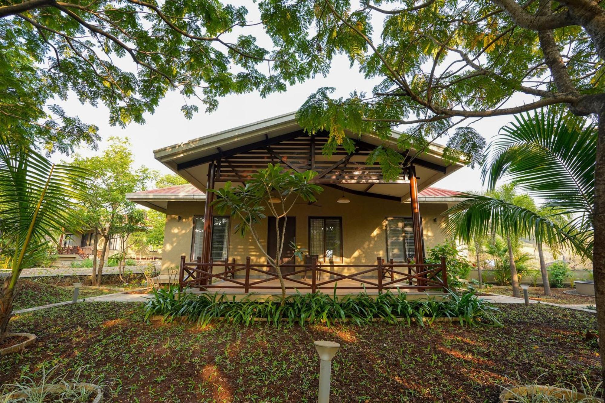 E&G Green Courts Resort At Koroli Hill Station Nashik Exteriör bild