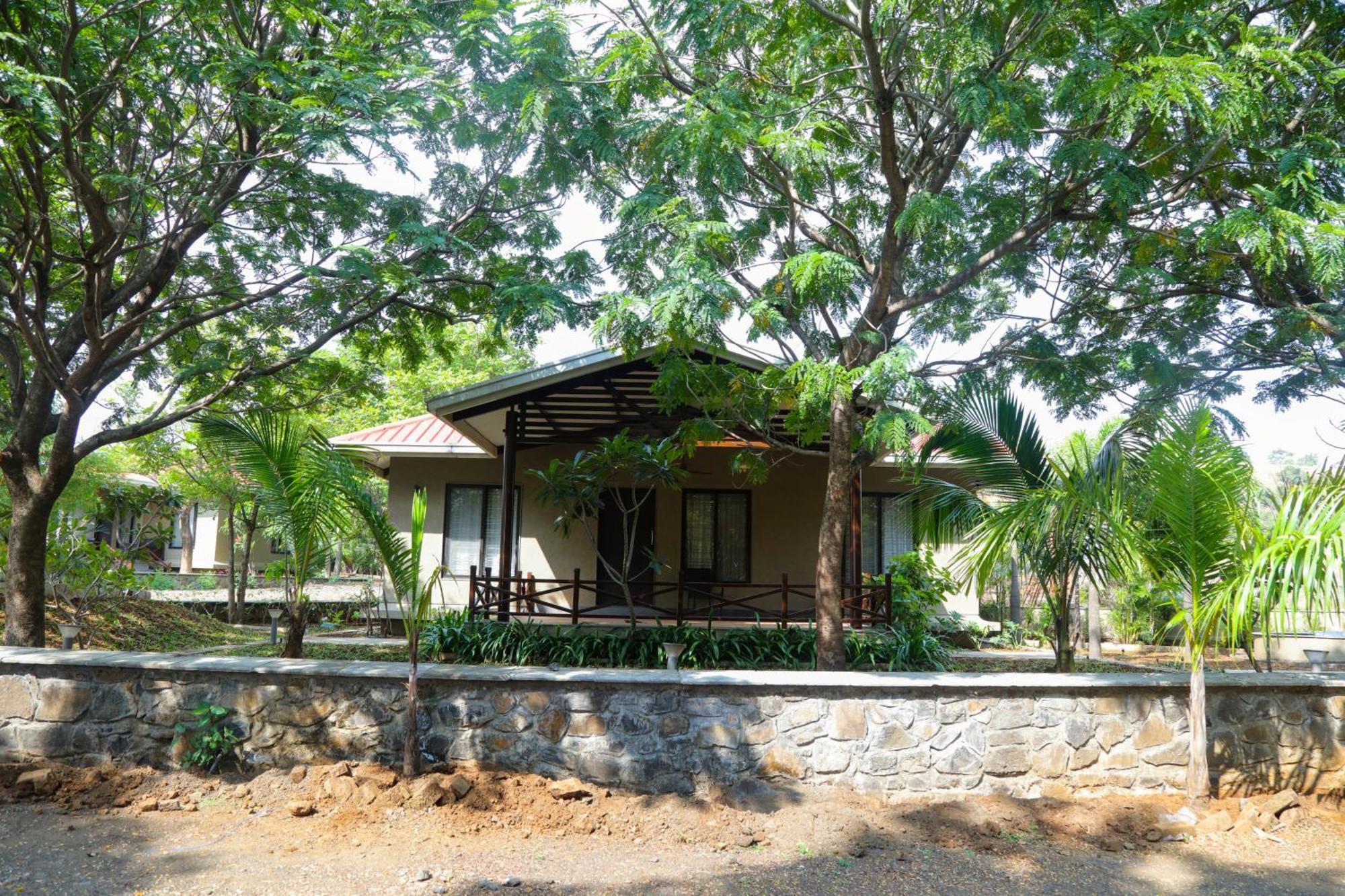 E&G Green Courts Resort At Koroli Hill Station Nashik Exteriör bild