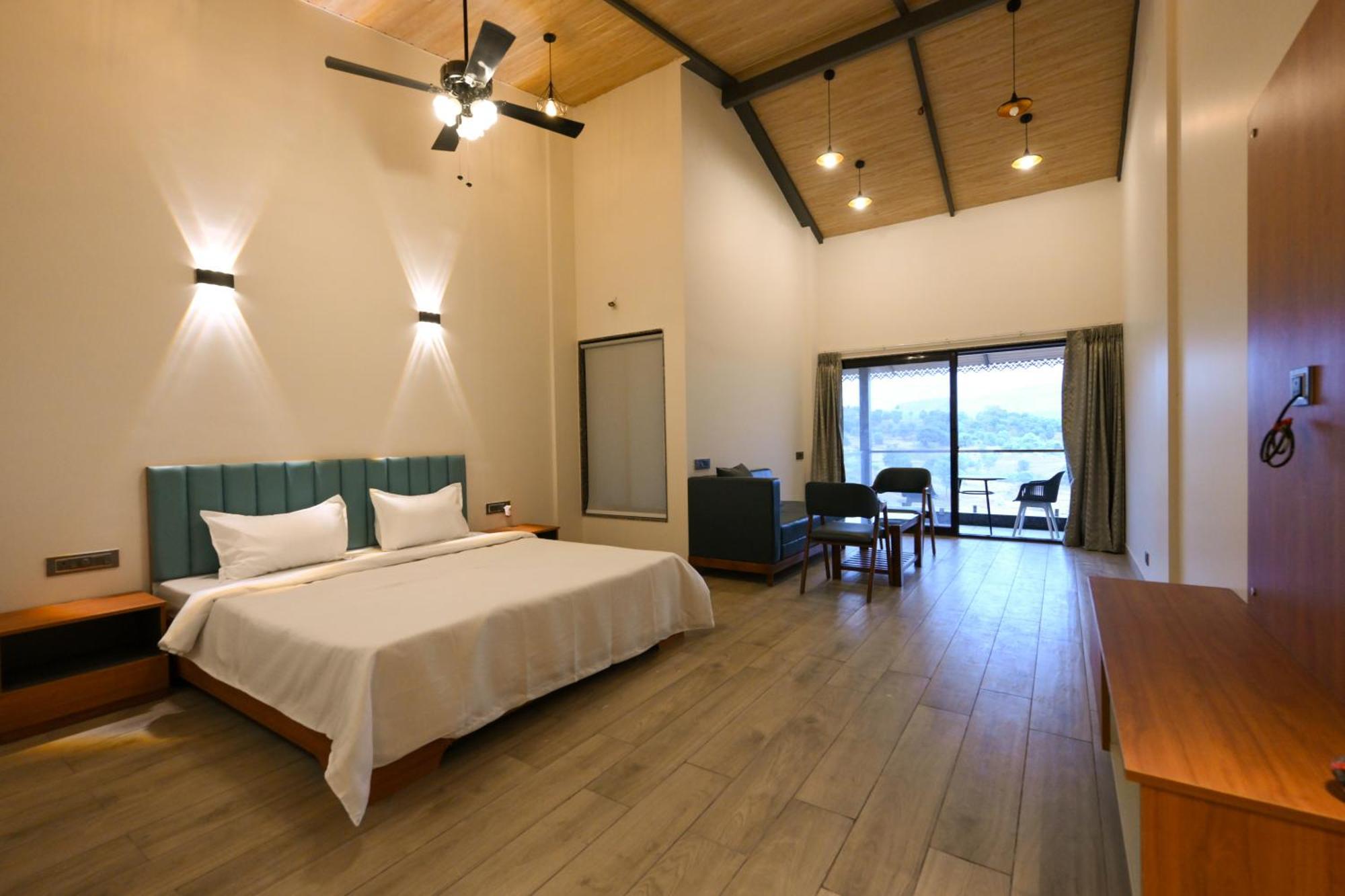 E&G Green Courts Resort At Koroli Hill Station Nashik Exteriör bild